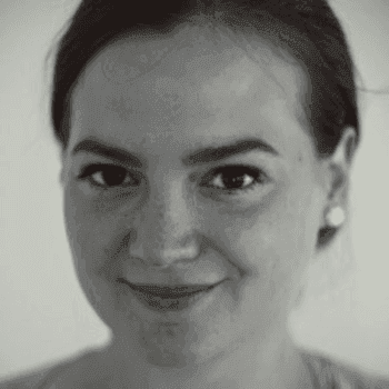 Dr. Friederike Ernst Dr. Friederike Ernst